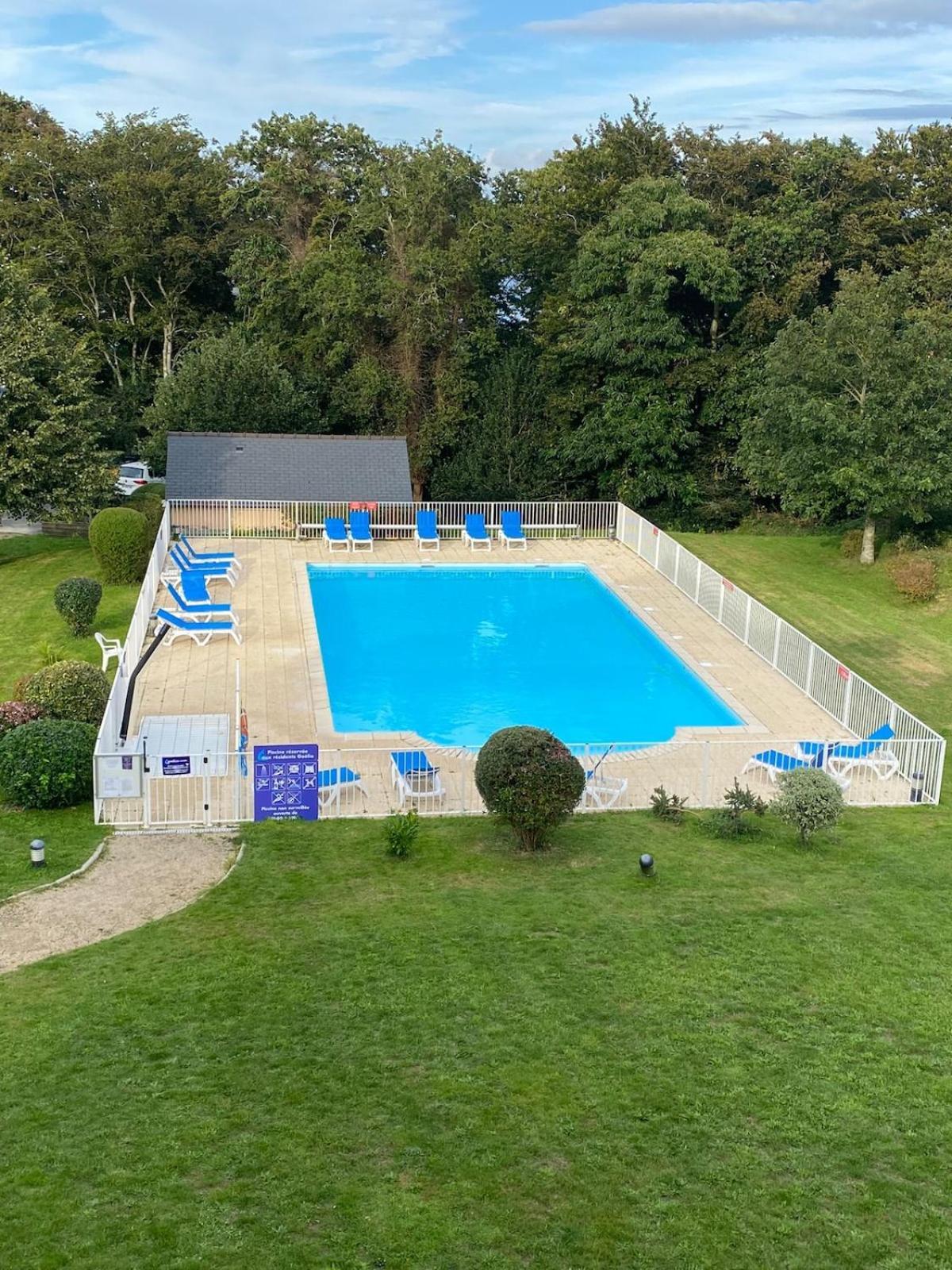 Appartement Dans Une Residence Avec Piscines Carantec Buitenkant foto